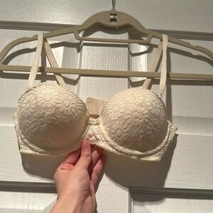 Women’s Bra With Padding & Adjustable Straps (32A)